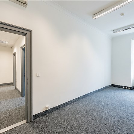 Opletalova 25