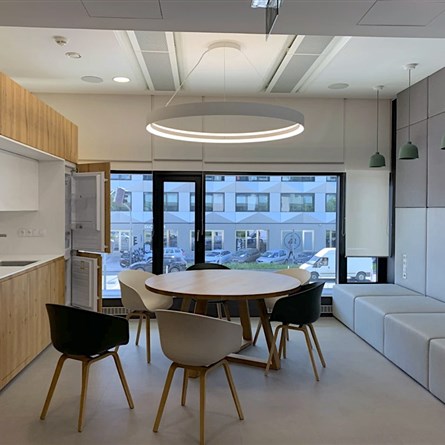 River Garden Office II | III