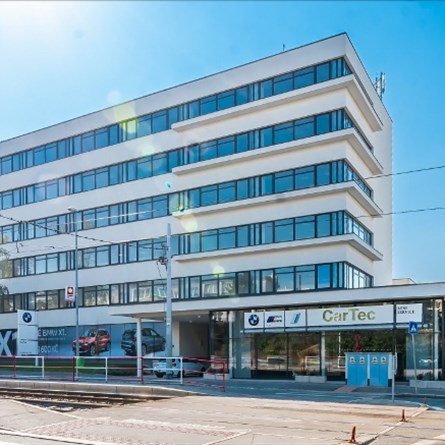 Průběžná 76