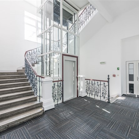 Zirkon Office Center