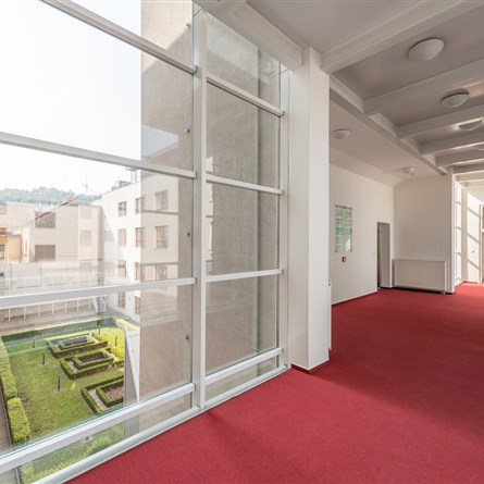 Zirkon Office Center