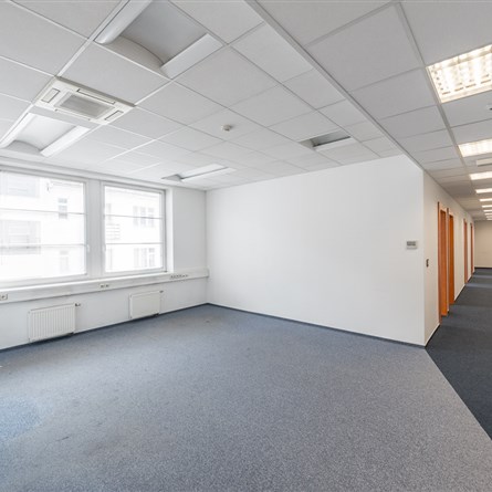 Zirkon Office Center