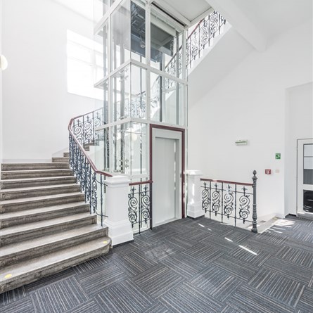 Zirkon Office Center