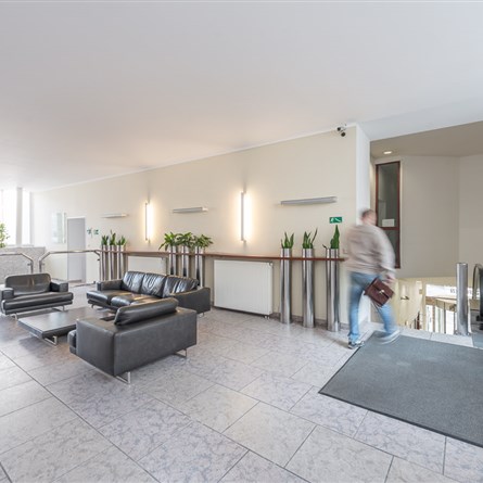 Zirkon Office Center