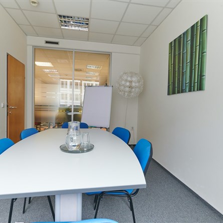 Apeiron Office Center