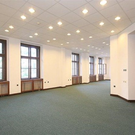Ringhofferův palác