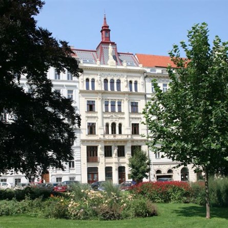 náměstí Kinských 3