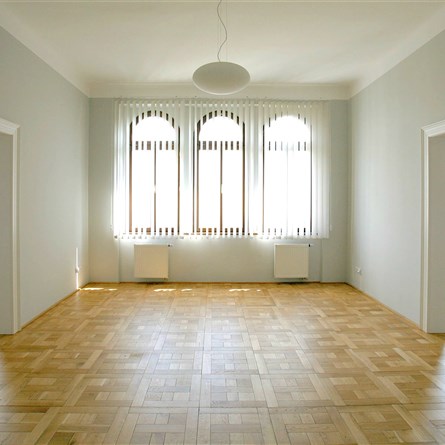 náměstí Kinských 3