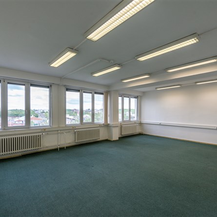 Administrativní centrum Limuzská 8
