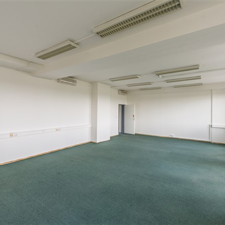 Administrativní centrum Limuzská 8