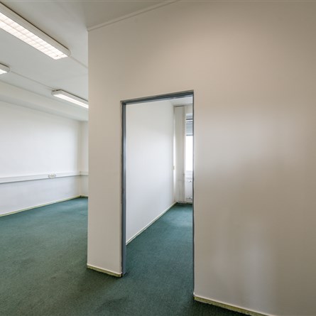 Administrativní centrum Limuzská 8