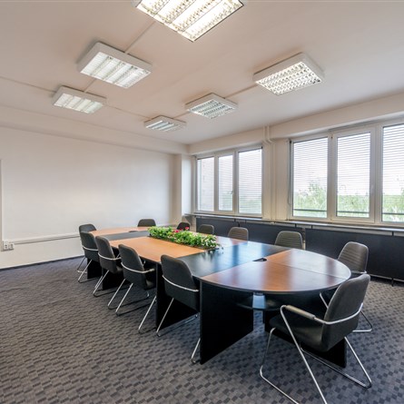 Administrativní centrum Limuzská 8