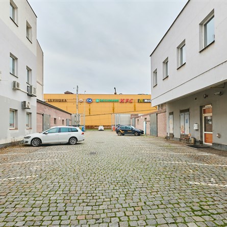 Drahobejlova 36