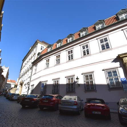 Hartigovský palác