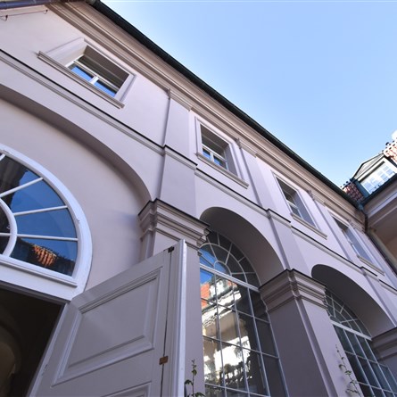 Hartigovský palác