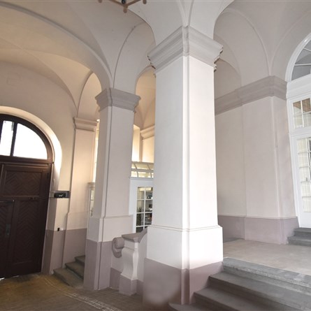 Hartigovský palác