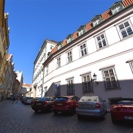 Hartigovský palác