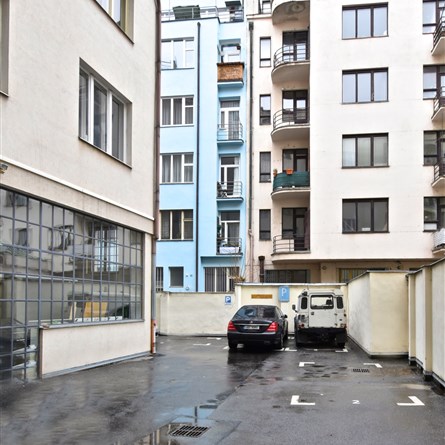 Klimentská 36