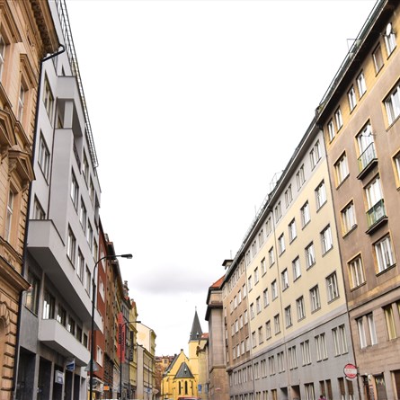 Klimentská 36