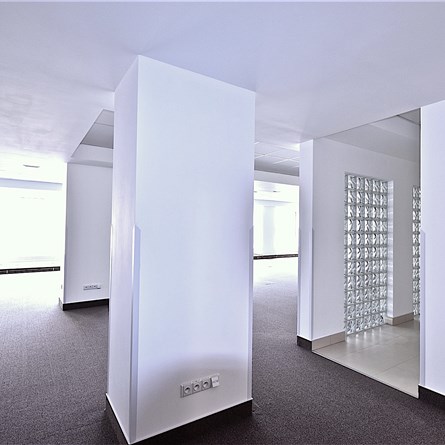 Hybernská 32 - Office